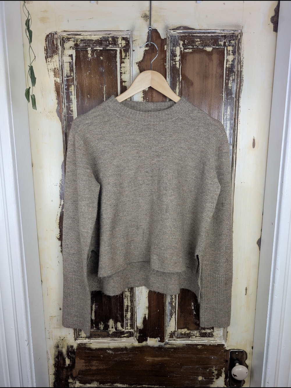 All Row Beige Fuzzy Cropped Boxy Sweater Size Small Minimalist Oversized - Picture 2 of 8